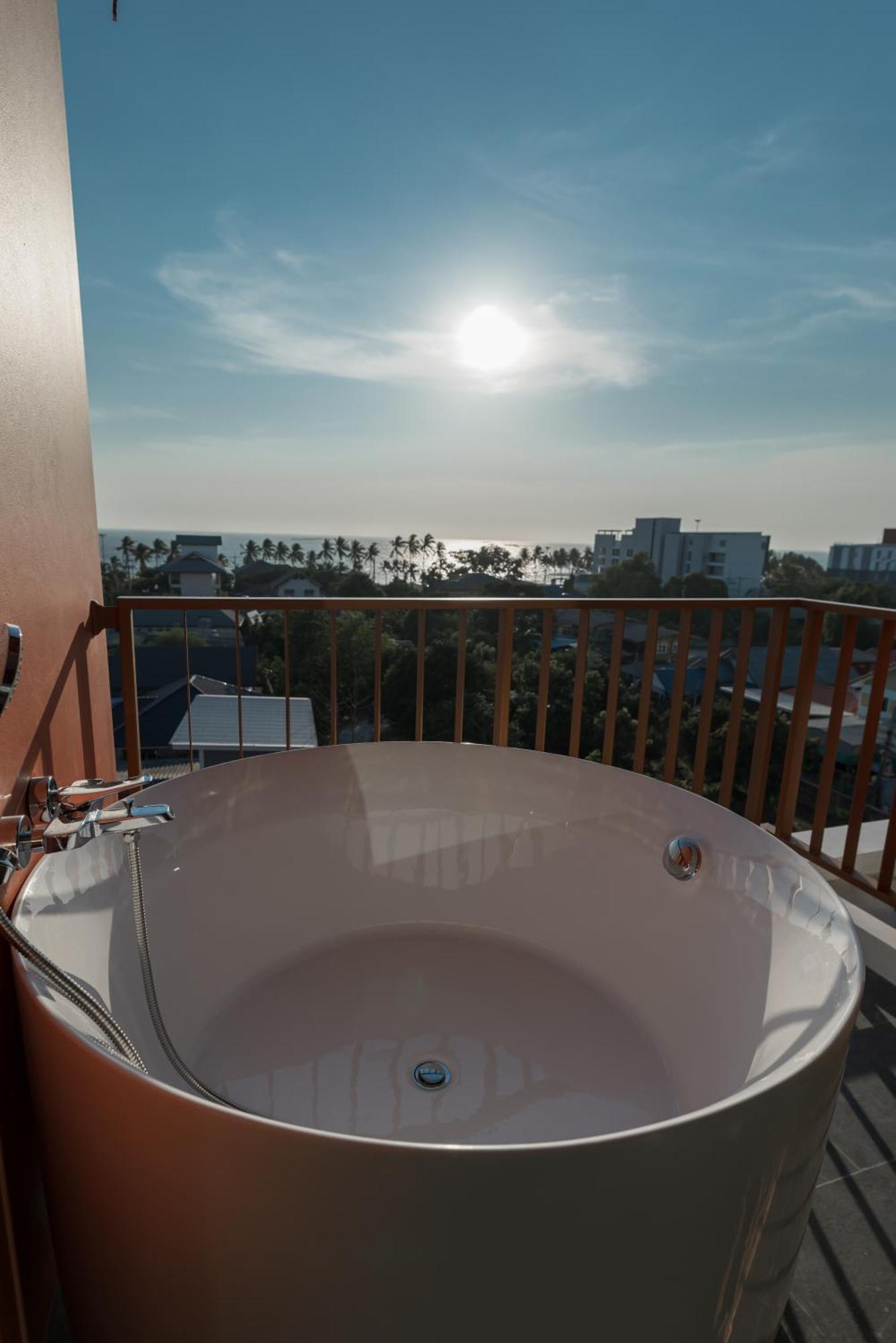 Blu Monkey Hub And Hotel Bangsaen Стая снимка